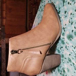 Chelsea Crew brand new bootie.